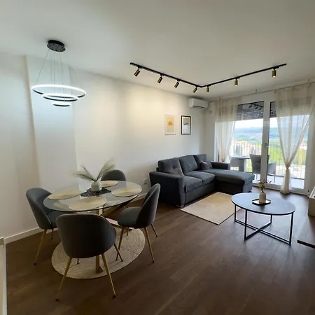 I&i Tesla Apartment *