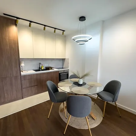 Apartment I&i Tesla *