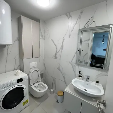I&i Tesla Apartment